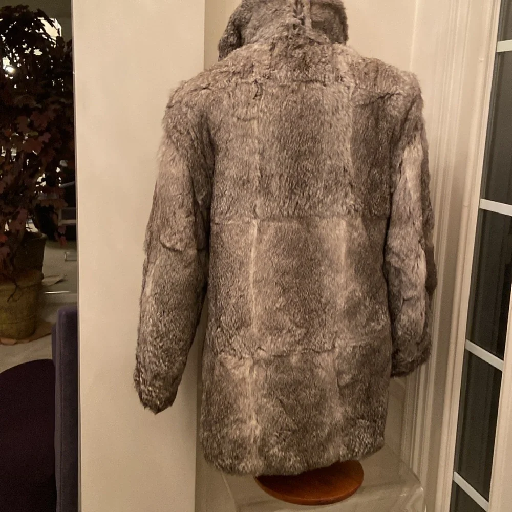 New Genuine Rabbit Fur Coat - Picture 8 of 16